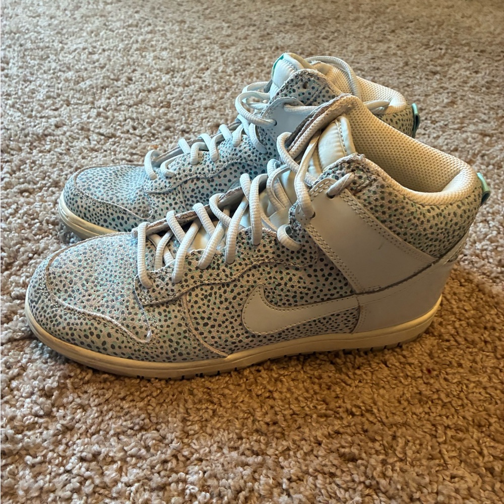 Nike Dunk high tops women's 8.5 Skinny print